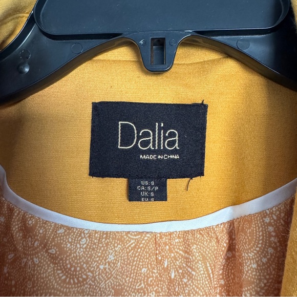 Dalia mustard yellow blazer - Picture 2 of 5